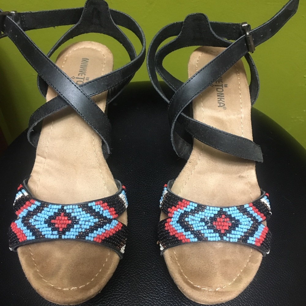 Minnetonka size 8